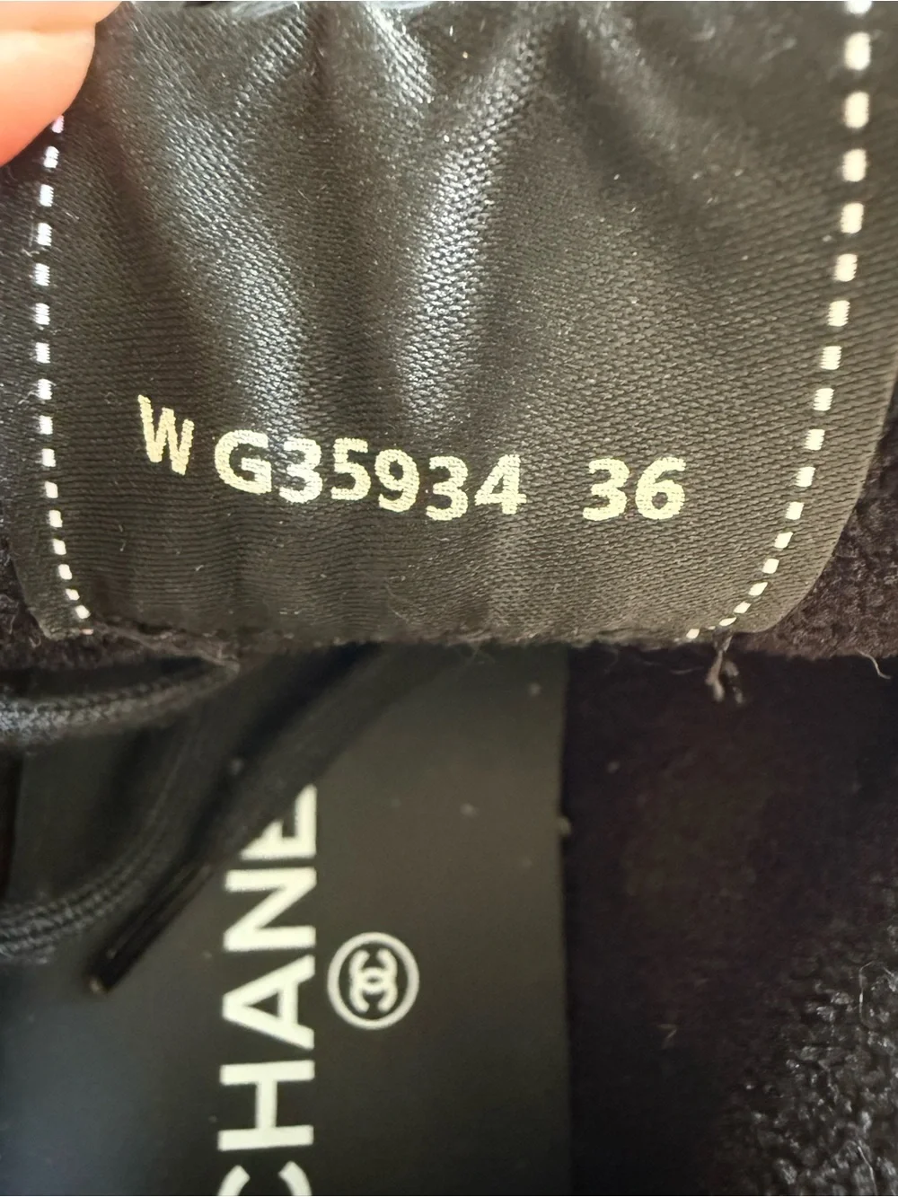 CHANEL Black Leather Low-Top Sneakers with White Stitching size 6 never worn